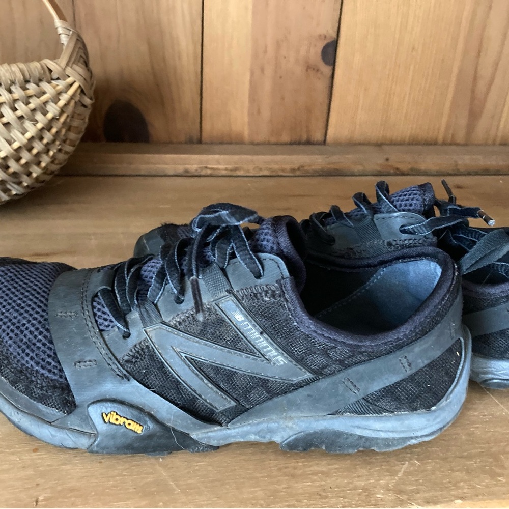 Black Vibram Athletic Shoes